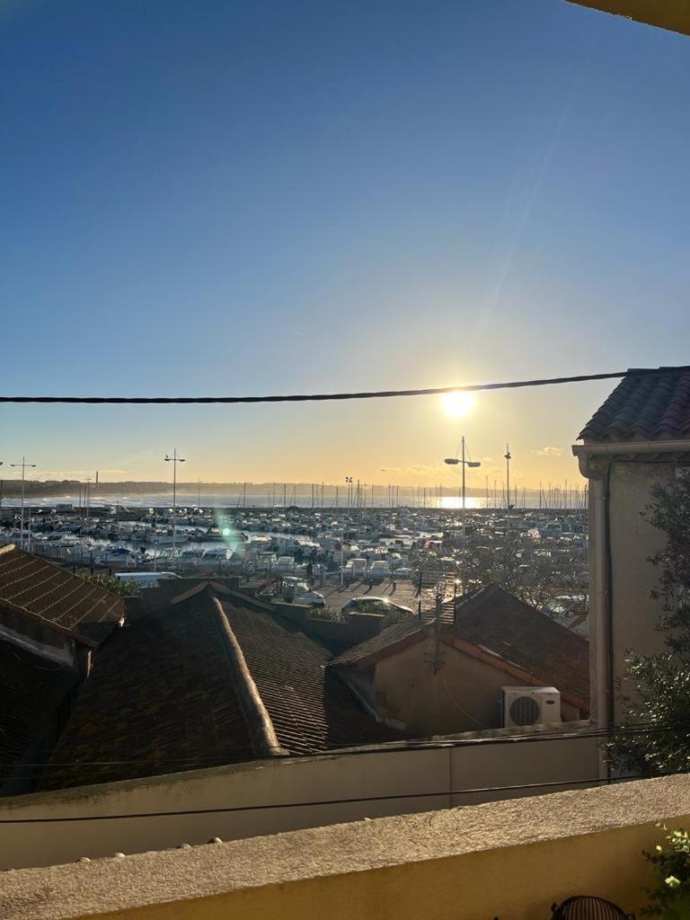 Le Coin De Mer 2, Bord De Mer, Plage 30M, Cosy, Clim, Wifi, 4 Personnes Fos-sur-Mer Exterior foto